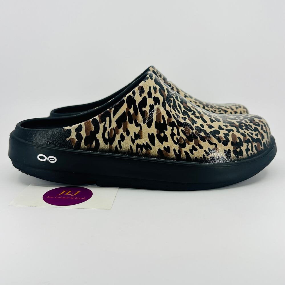 OOFOS Women's OOcloog Limited Leopard Slip On Comfort Recovery Clogs Size 10